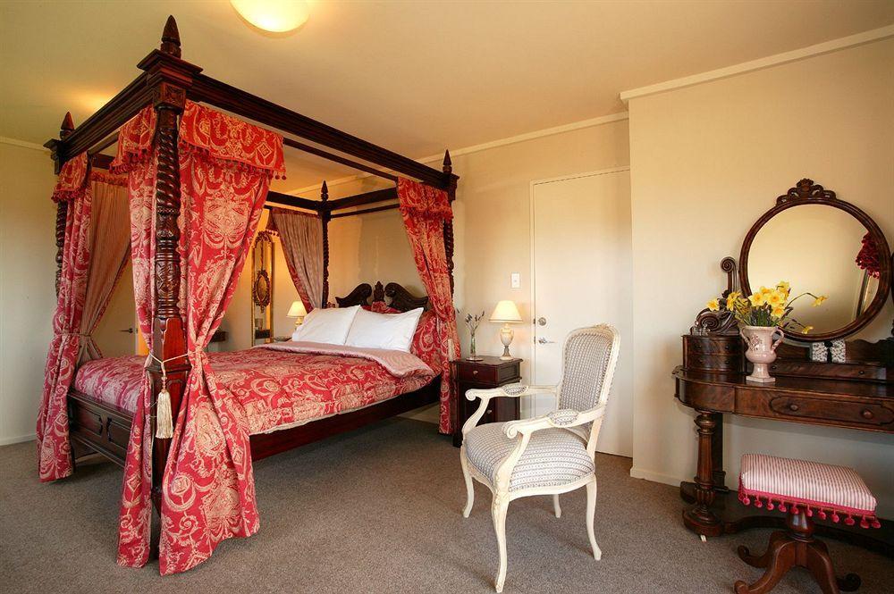 Tudor Manor Bed & Breakfast Paraparaumu Εξωτερικό φωτογραφία