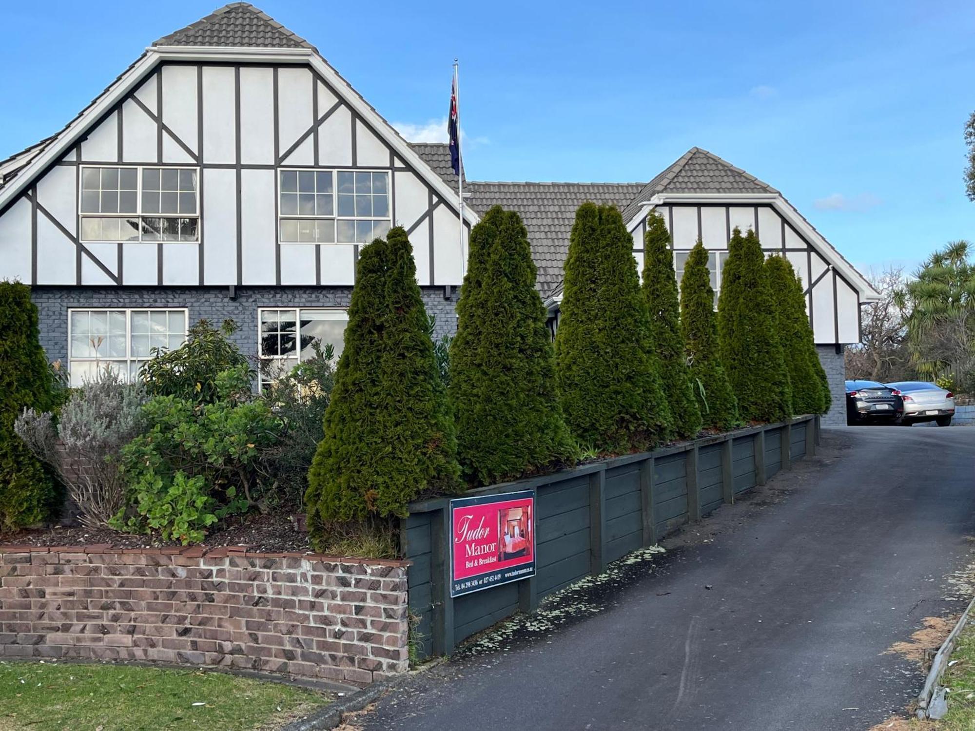 Tudor Manor Bed & Breakfast Paraparaumu Εξωτερικό φωτογραφία