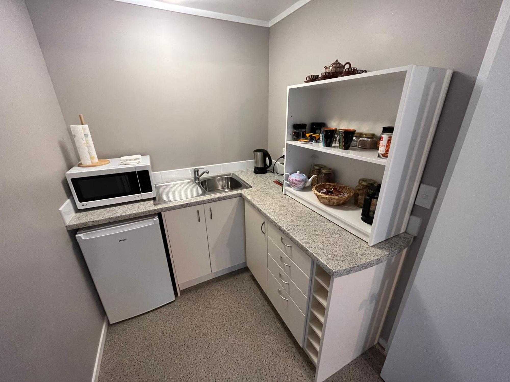 Tudor Manor Bed & Breakfast Paraparaumu Εξωτερικό φωτογραφία