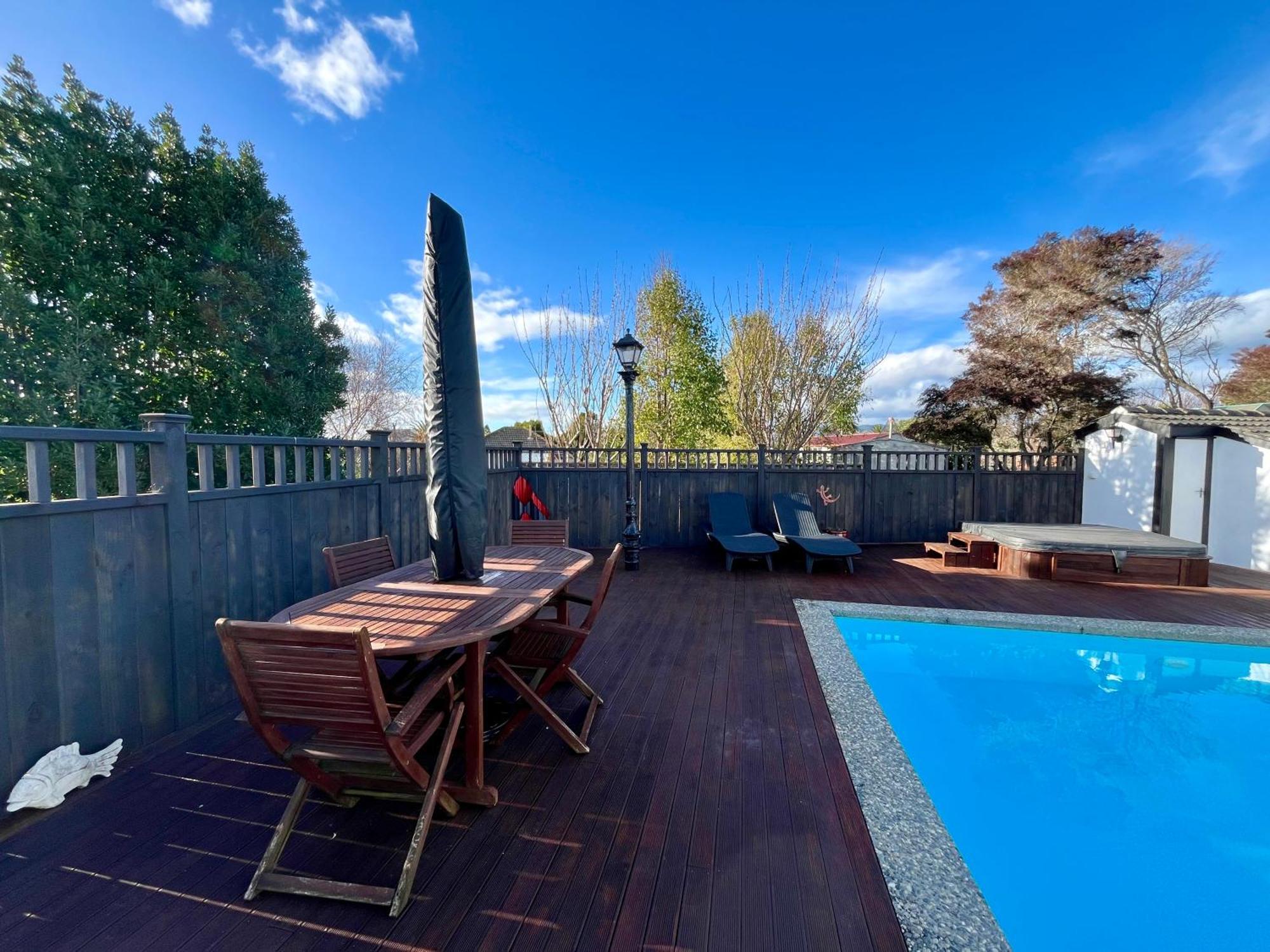 Tudor Manor Bed & Breakfast Paraparaumu Εξωτερικό φωτογραφία