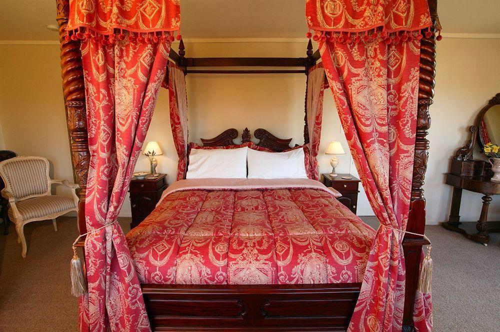 Tudor Manor Bed & Breakfast Paraparaumu Εξωτερικό φωτογραφία
