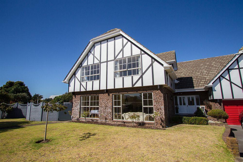 Tudor Manor Bed & Breakfast Paraparaumu Εξωτερικό φωτογραφία