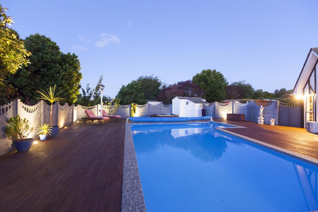 Tudor Manor Bed & Breakfast Paraparaumu Εξωτερικό φωτογραφία