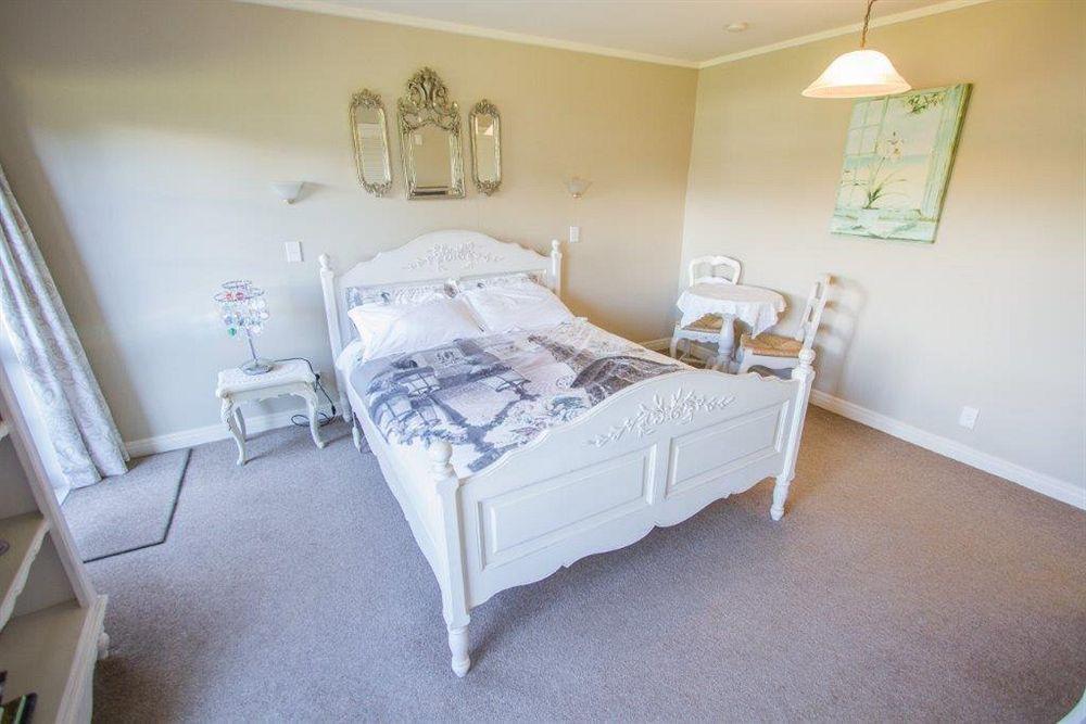 Tudor Manor Bed & Breakfast Paraparaumu Εξωτερικό φωτογραφία