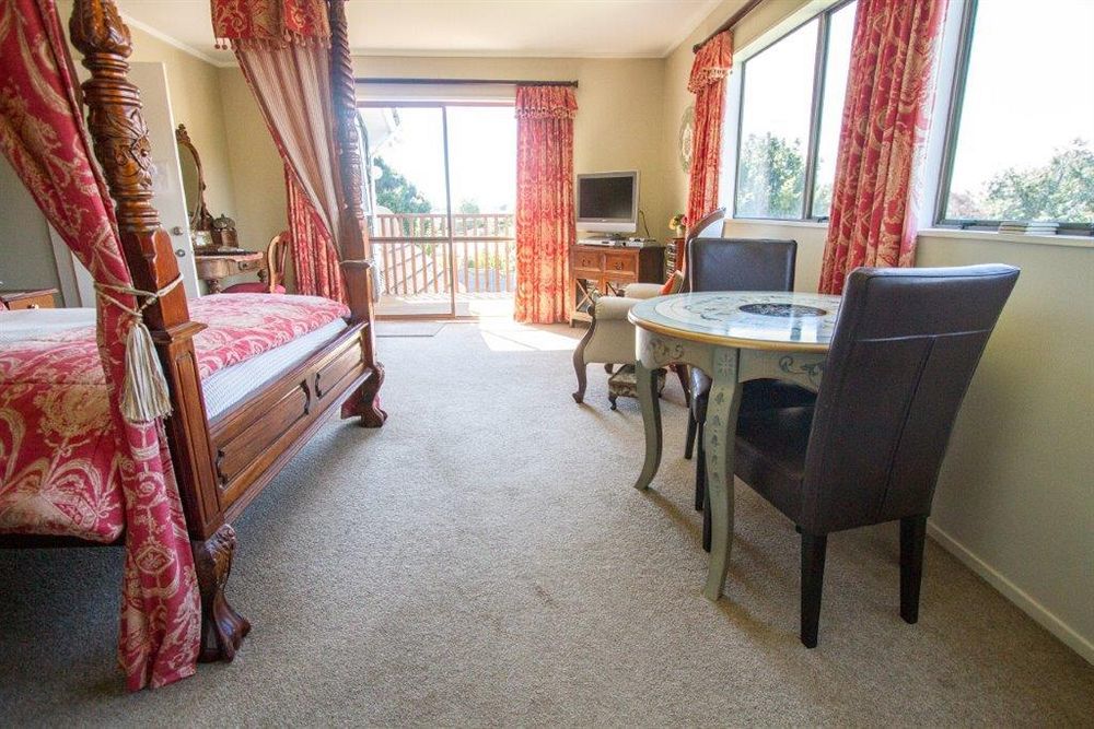 Tudor Manor Bed & Breakfast Paraparaumu Εξωτερικό φωτογραφία