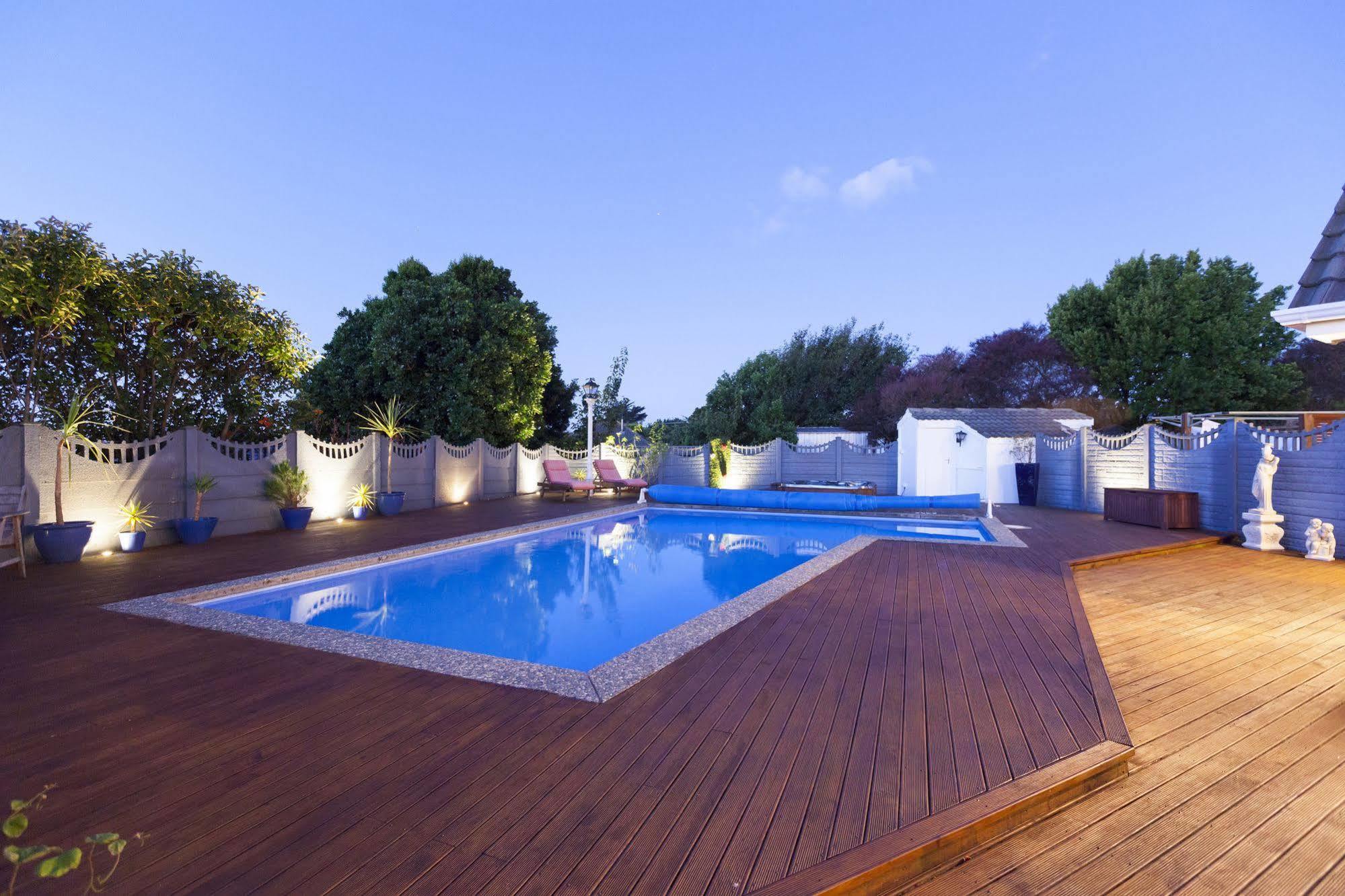 Tudor Manor Bed & Breakfast Paraparaumu Εξωτερικό φωτογραφία